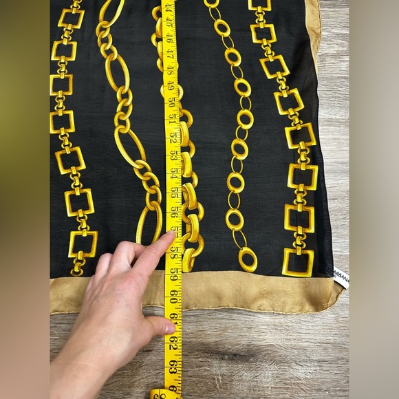 Authentic Dolce & Gabbana Silk Scarf - Picture 9 of 10